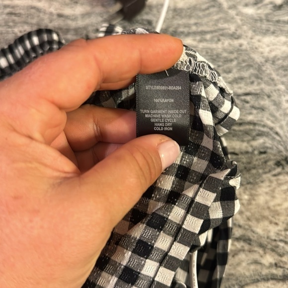 Sanctuary Off the Shoulder Black Gingham Charlotte Check Print Blouse. Sz XS - Picture 10 of 11